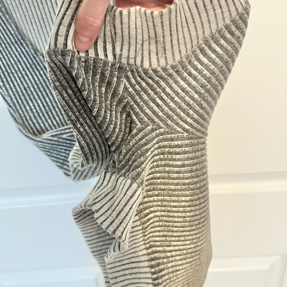 BDG ribbed knit body con romper MEDIUM - Picture 5 of 7